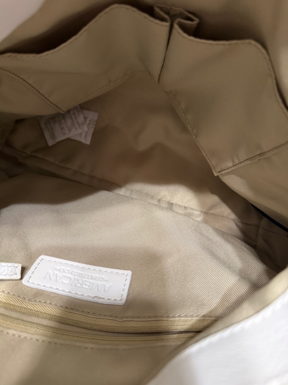 White Leather Shoulder Bag - Picture 15 of 16